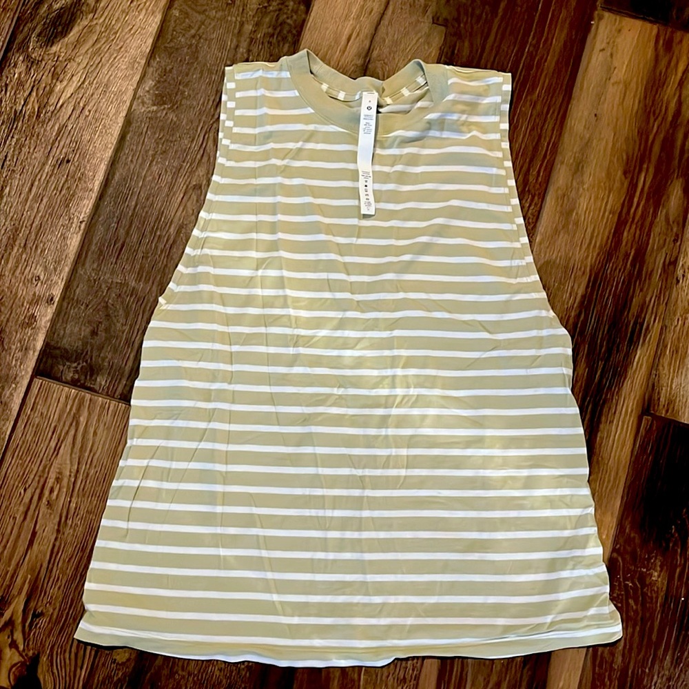 Lululemon, size 6, sage striped loose tank, NWOT